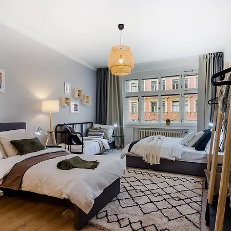 In Charles Bridge 1km By Michal&friends Apartamento *