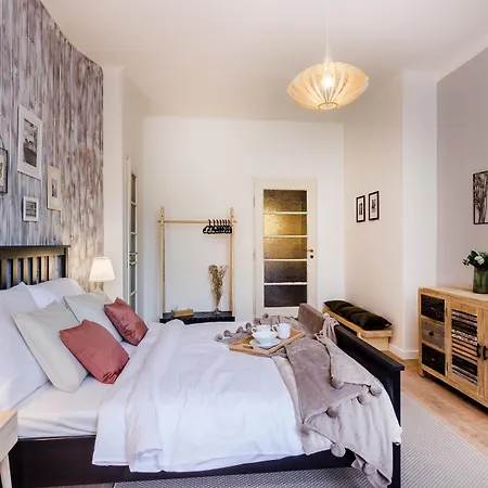 In Charles Bridge 1km By Michal&friends Apartamento *