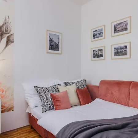 Apartment In Charles Bridge 1km By Michal&friends