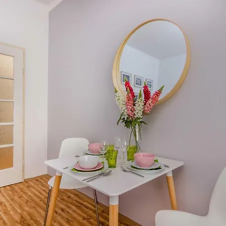 Apartament In Charles Bridge 1km By Michal&friends